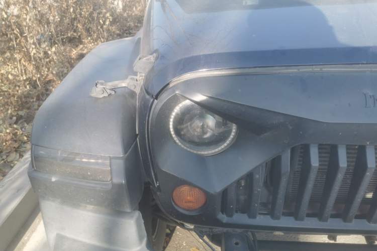 Used Jeep Wrangler 2013 3.6L Sahara Four-Door Edition Right Front Headlight