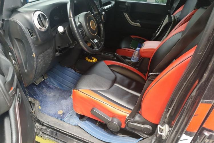 Used Jeep Wrangler 2013 3.6L Sahara Four-Door Edition Left Front Seat