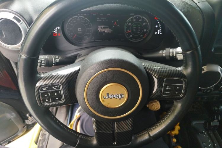 Used Jeep Wrangler 2013 3.6L Sahara Four-Door Edition Steering Wheel