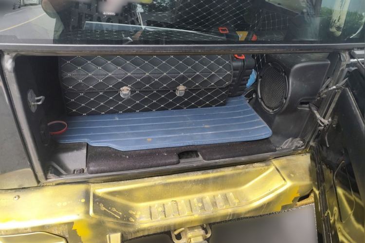 Used Jeep Wrangler 2013 3.6L Sahara Four-Door Edition Trunk