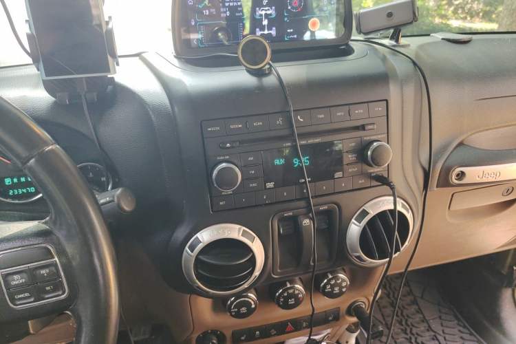 Used Jeep Wrangler 2013 3.6L Sahara two-door model Audio And AC Panel