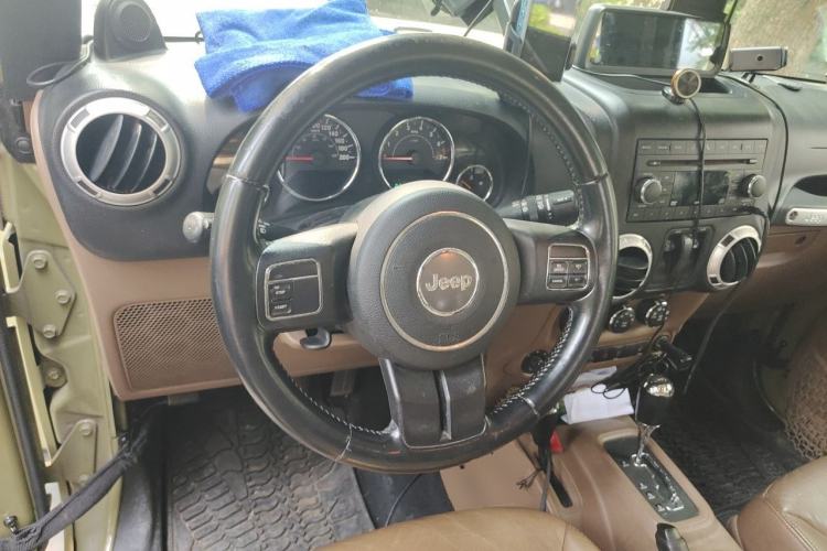 Used Jeep Wrangler 2013 3.6L Sahara two-door model Steering Wheel