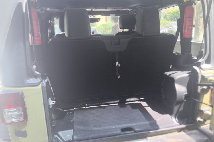 Used Jeep Wrangler 2013 3.6L Rubicon two-door version Trunk
