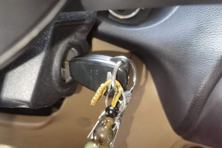 Used Jeep Wrangler 2013 3.6L Sahara Four-Door Edition Vehicle Key