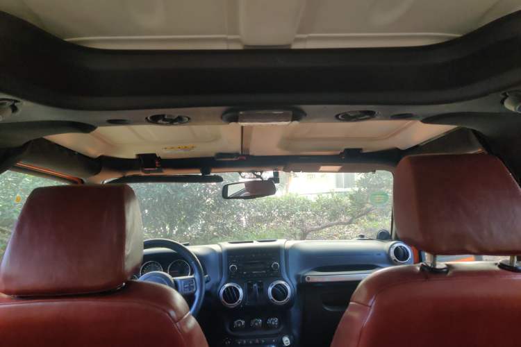 Used Jeep Wrangler 2013 3.6L Sahara two-door model Headliner