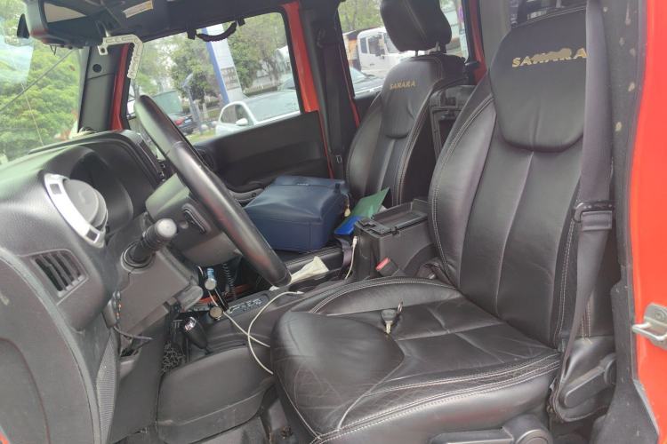 Used Jeep Wrangler 2013 3.6L Sahara Four-Door Edition Left Front Seat