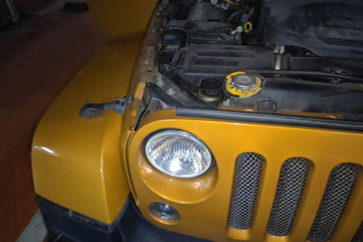 Used Jeep Wrangler 2013 3.6L Sahara Four-Door Edition Right Front Headlight