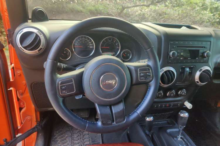 Used Jeep Wrangler 2013 3.6L Sahara two-door model Steering Wheel