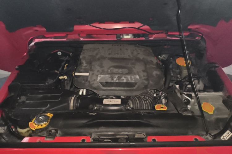 Used Jeep Wrangler 2013 3.6L Rubicon four-door model Engine Bay