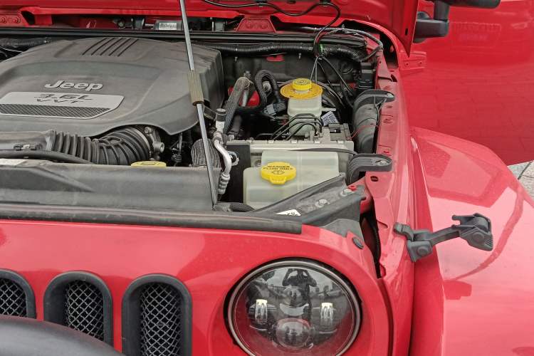 Used Jeep Wrangler 2013 3.6L Sahara two-door model Engine Bay Left