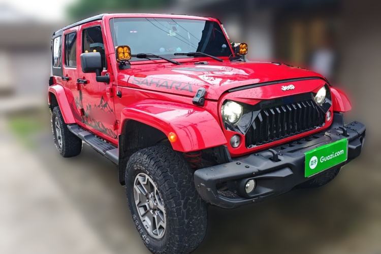Used Jeep Wrangler 2013 3.6L Sahara Four-Door Edition Front Right 45 Deg