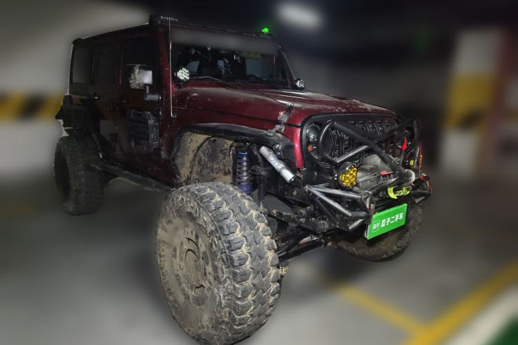 Used Jeep Wrangler 2013 3.6L Sahara Four-Door Edition Front Right 45 Deg