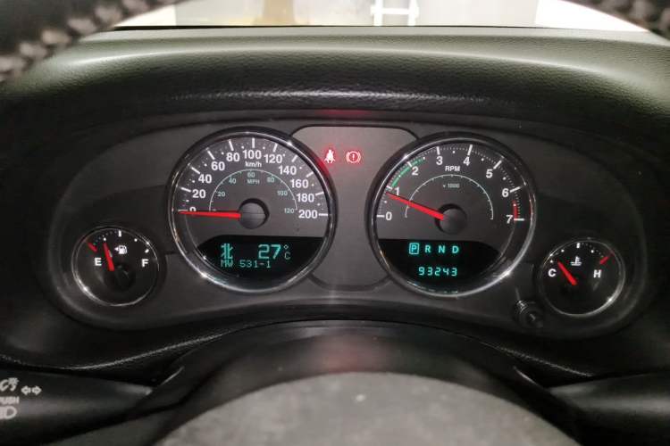 Used Jeep Wrangler 2013 3.6L Rubicon four-door model Instrument Cluster
