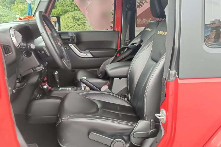 Used Jeep Wrangler 2013 3.6L Sahara two-door model Left Front Seat