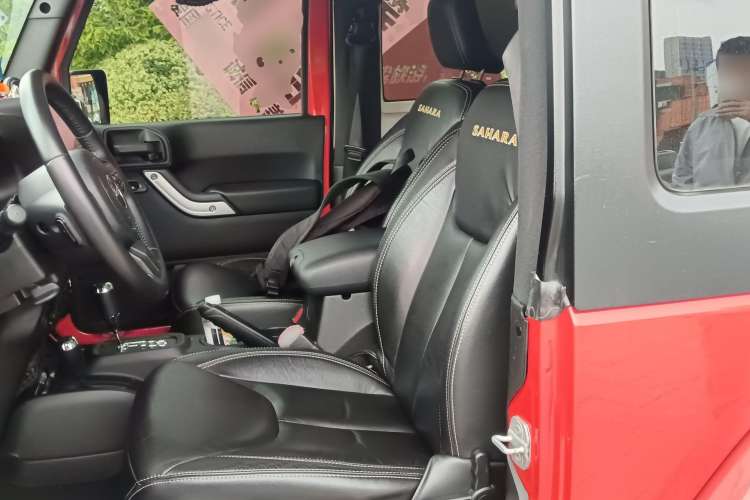 Used Jeep Wrangler 2013 3.6L Sahara two-door model Left Rear Seat