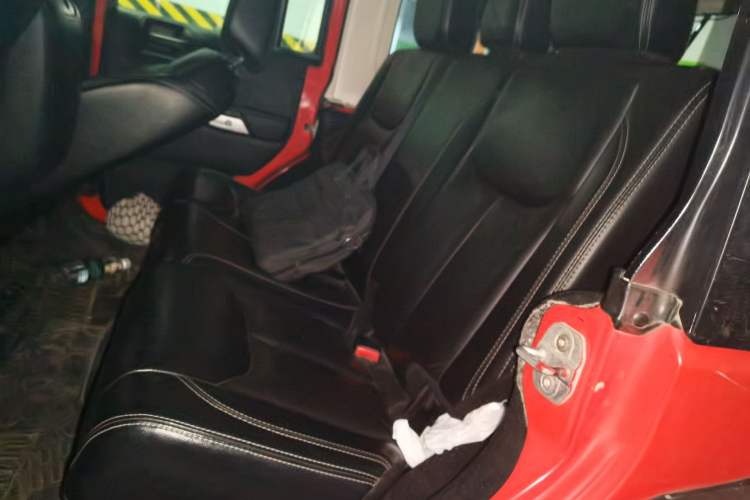 Used Jeep Wrangler 2013 3.6L Sahara Four-Door Edition Left Rear Seat