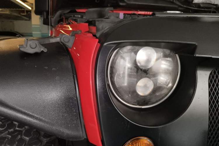 Used Jeep Wrangler 2013 3.6L Rubicon four-door model Right Front Headlight