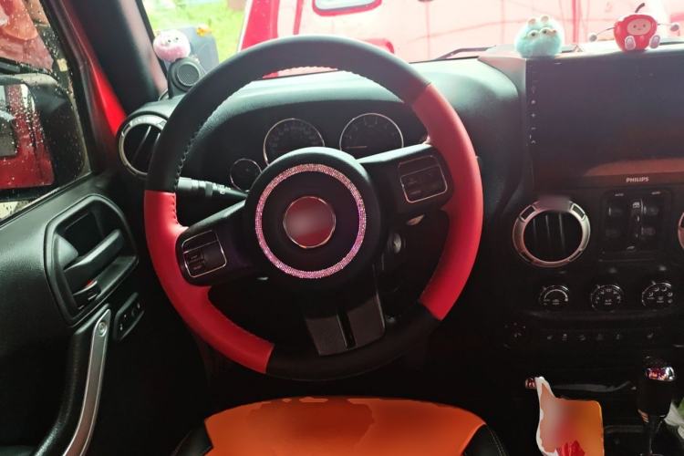 Used Jeep Wrangler 2013 3.6L Sahara Four-Door Edition Steering Wheel