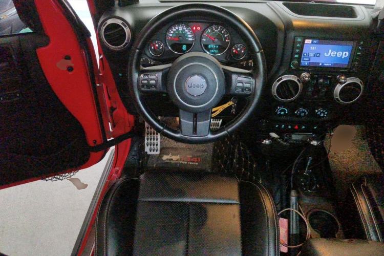 Used Jeep Wrangler 2013 3.6L Rubicon four-door model Steering Wheel