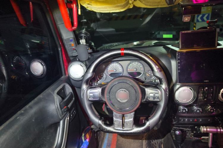 Used Jeep Wrangler 2013 3.6L Sahara Four-Door Edition Steering Wheel