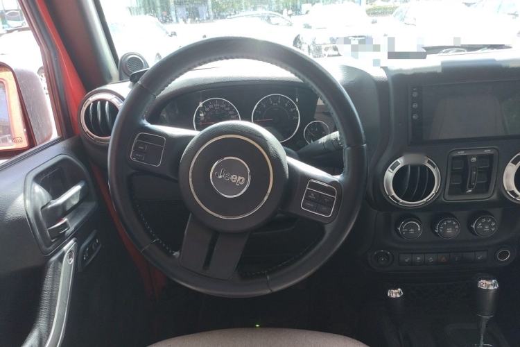 Used Jeep Wrangler 2013 3.6L Sahara Four-Door Edition Steering Wheel