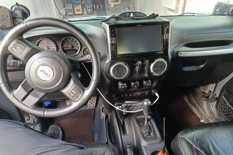 Used Jeep Wrangler 2013 3.6L Sahara two-door model Center Console