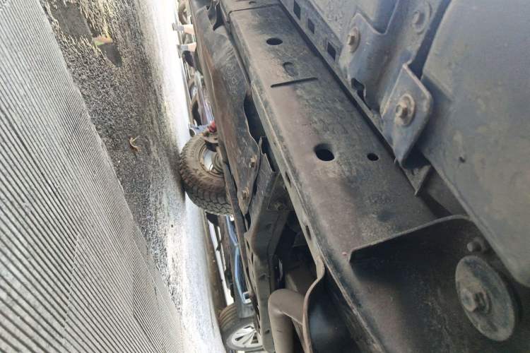 Used Jeep Wrangler 2013 3.6L Sahara two-door model Chassis Front Right