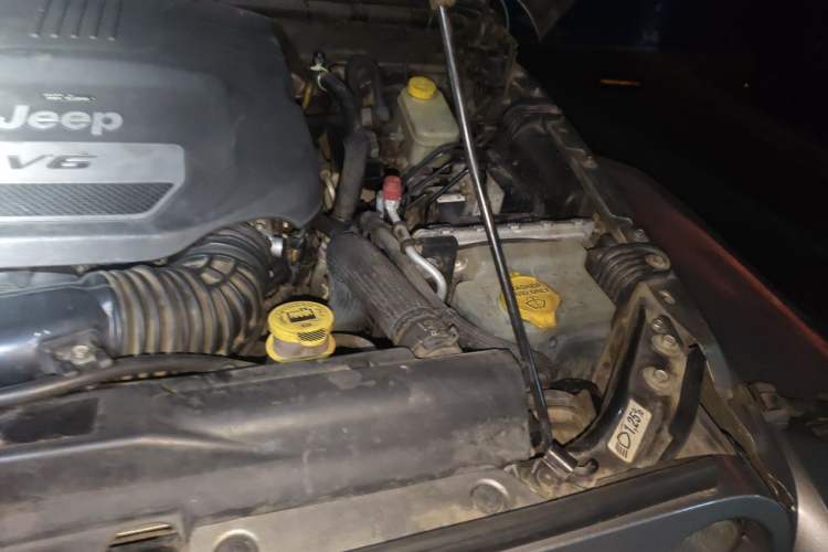 Used Jeep Wrangler 2013 3.6L Sahara Four-Door Edition Engine Bay Left