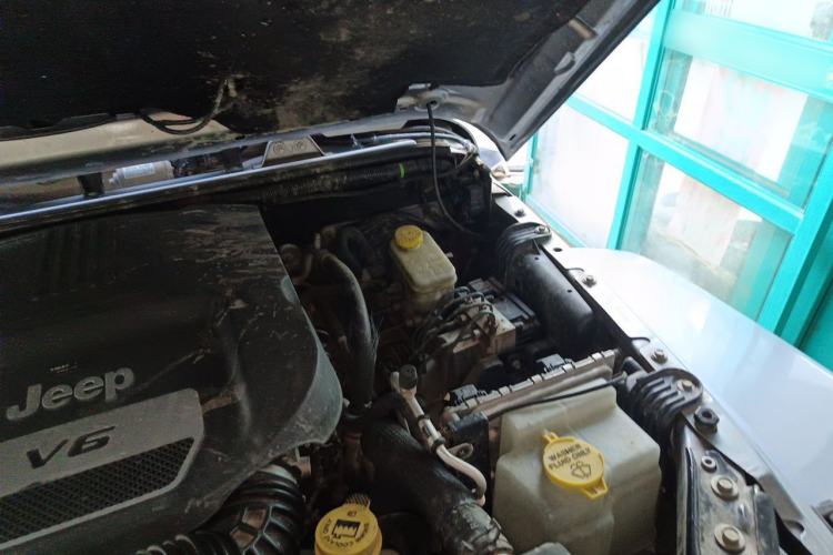 Used Jeep Wrangler 2013 3.6L Sahara two-door model Engine Bay Left