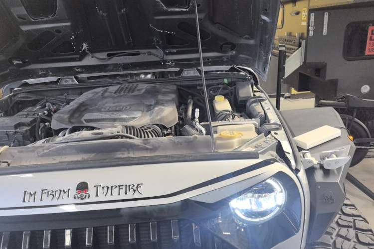 Used Jeep Wrangler 2013 3.6L Sahara two-door model Engine Bay Left