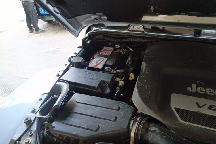 Used Jeep Wrangler 2013 3.6L Sahara two-door model Engine Bay Right