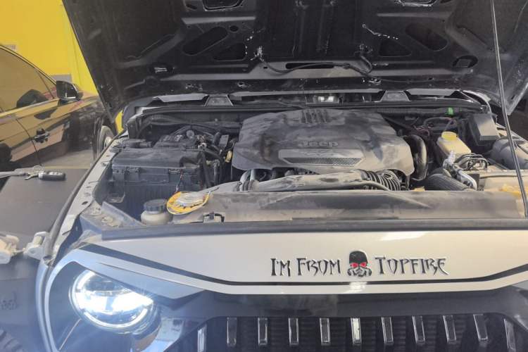 Used Jeep Wrangler 2013 3.6L Sahara two-door model Engine Bay Right