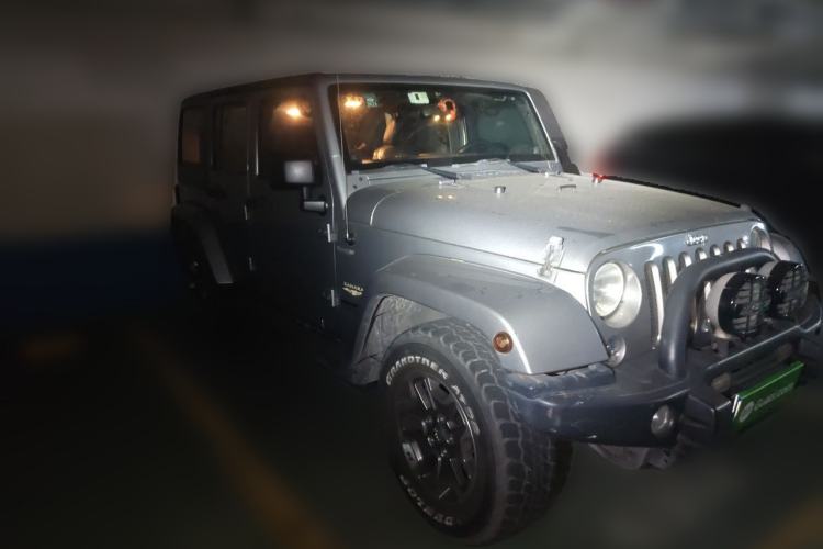 Used Jeep Wrangler 2013 3.6L Sahara Four-Door Edition Front Right 45 Deg
