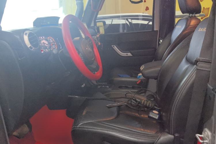 Used Jeep Wrangler 2013 3.6L Sahara two-door model Left Front Seat