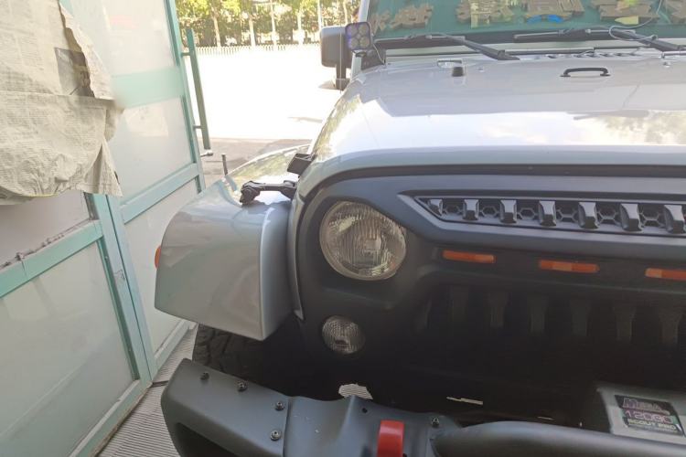 Used Jeep Wrangler 2013 3.6L Sahara two-door model Right Front Headlight