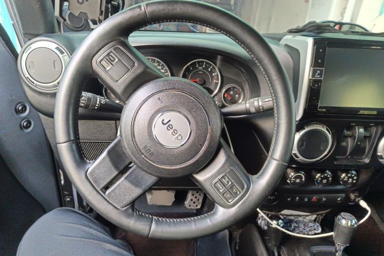 Used Jeep Wrangler 2013 3.6L Sahara two-door model Steering Wheel