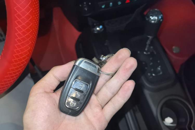 Used Jeep Wrangler 2013 3.6L Sahara two-door model Vehicle Key