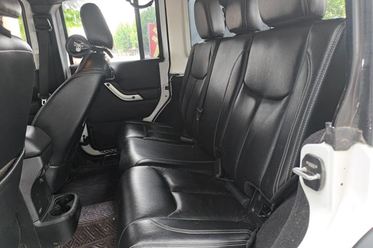 Used Jeep Wrangler 2013 3.6L Sahara Four-Door Edition Left Rear Seat