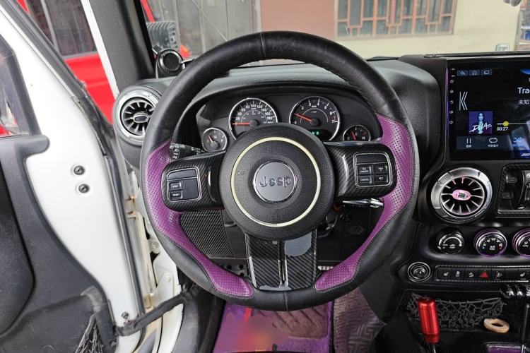 Used Jeep Wrangler 2013 3.6L Sahara Four-Door Edition Steering Wheel