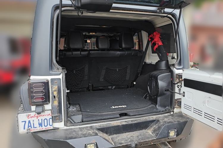 Used Jeep Wrangler 2013 3.6L Sahara Four-Door Edition Trunk
