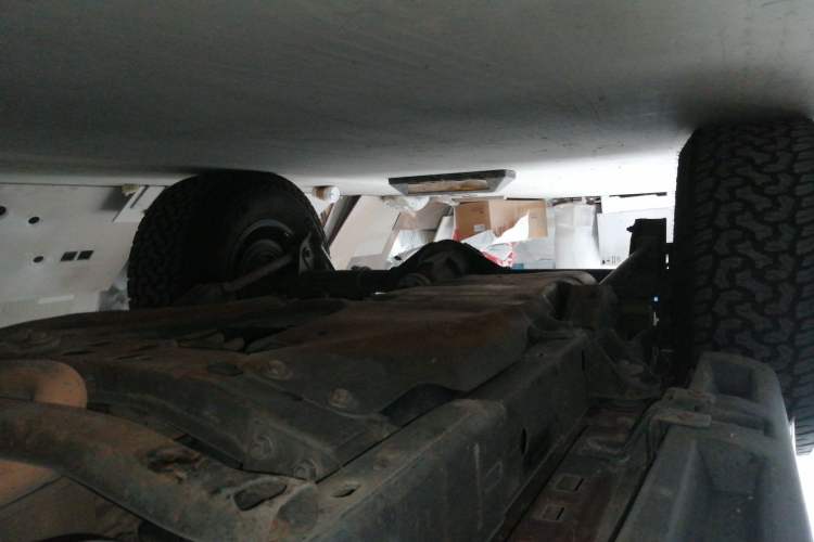 Used Jeep Wrangler 2013 3.6L Sahara two-door model Chassis Front Right