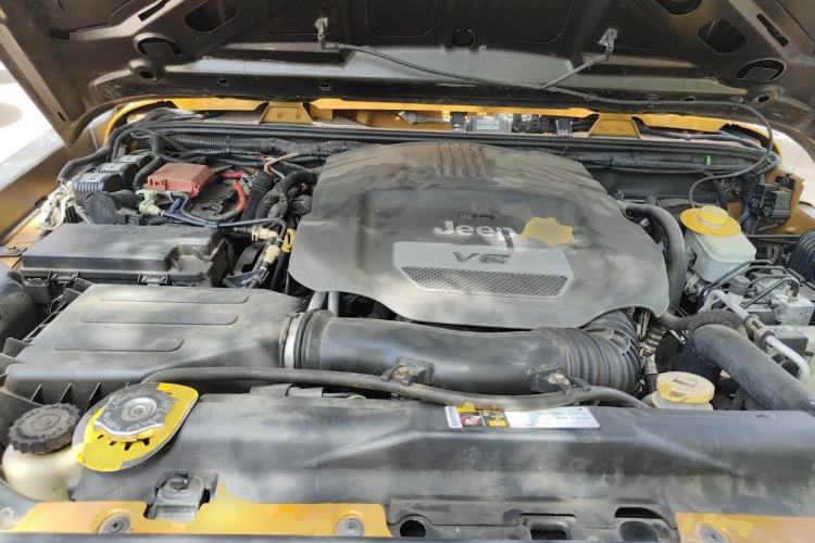 Used Jeep Wrangler 2013 3.6L Four-Door 10th Anniversary Edition Engine Bay
