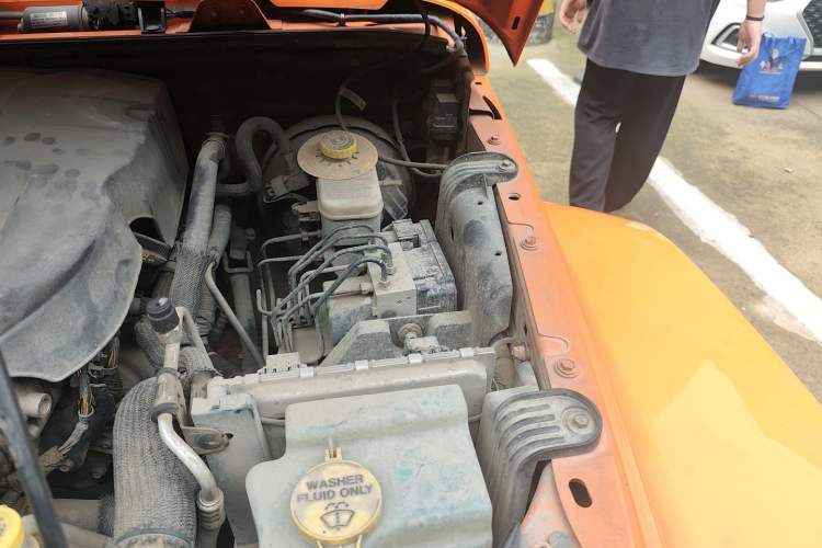 Used Jeep Wrangler 2013 3.6L Sahara Four-Door Edition Engine Bay Left