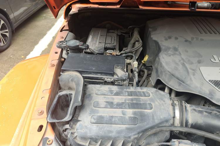 Used Jeep Wrangler 2013 3.6L Sahara Four-Door Edition Engine Bay Right