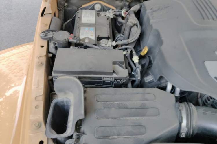 Used Jeep Wrangler 2013 3.6L Sahara two-door model Engine Bay Right