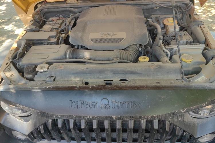 Used Jeep Wrangler 2013 3.6L Rubicon two-door version Engine Bay