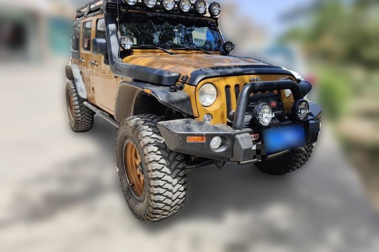 Used Jeep Wrangler 2013 3.6L Four-Door 10th Anniversary Edition Front Right 45 Deg
