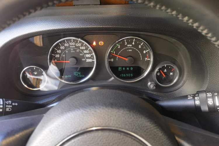 Used Jeep Wrangler 2013 3.6L Sahara Four-Door Edition Instrument Cluster