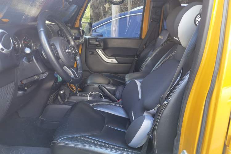 Used Jeep Wrangler 2013 3.6L Sahara Four-Door Edition Left Front Seat