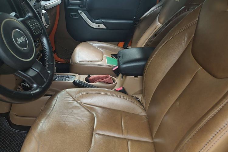 Used Jeep Wrangler 2013 3.6L Sahara Four-Door Edition Left Front Seat